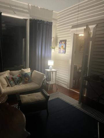 Jenny'S Downtown Hideaway Bed And Breakfast Laurel Luaran gambar
