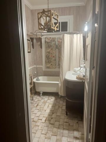 Jenny'S Downtown Hideaway Bed And Breakfast Laurel Luaran gambar